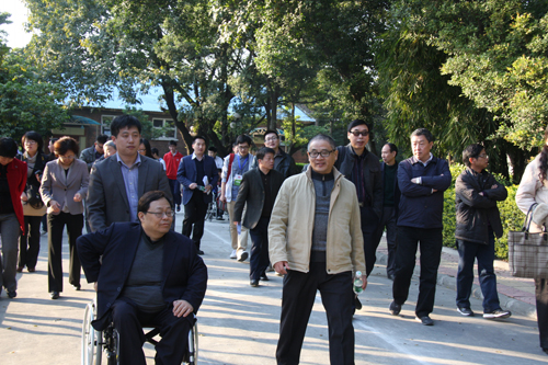 广州市“爱心满花城”助残服务周志愿助残工作研讨会代表到该校观摩交流