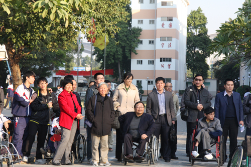 广州“爱心满花城”志愿服务研讨会代表现场观摩学校培训教学