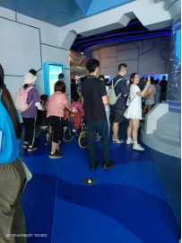 市肢残人协会组织残疾人畅游广州海洋馆294