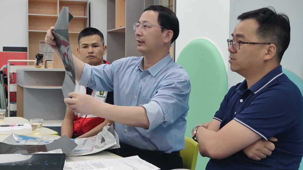 看影像资料 (2)